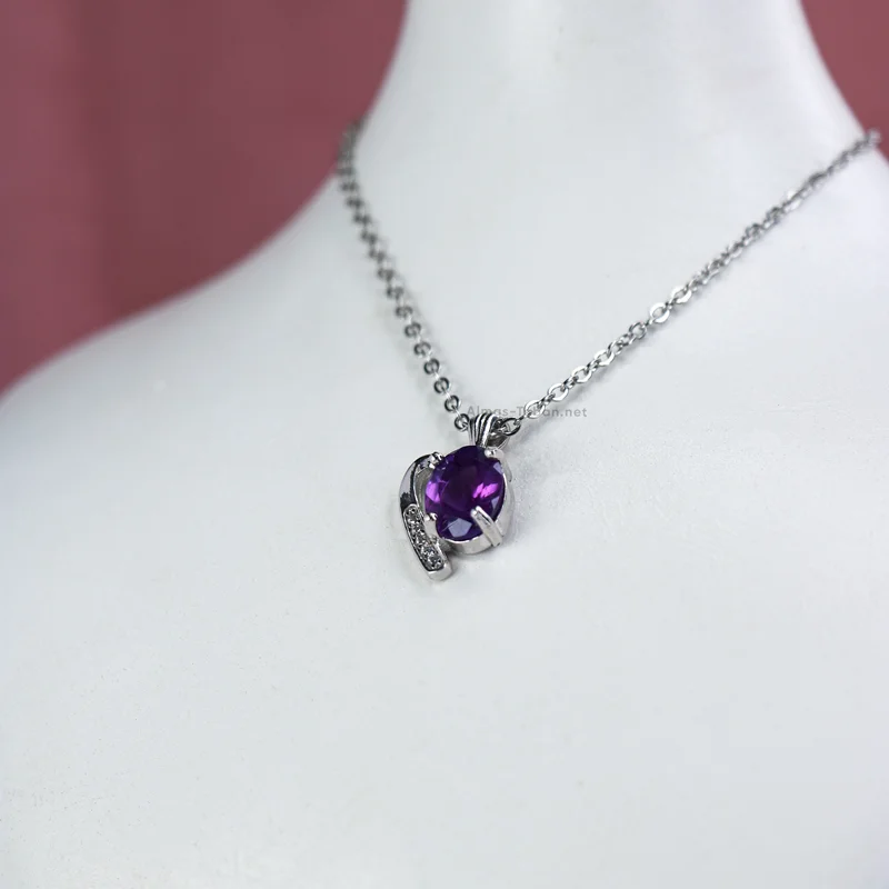 گردنی زنانه اماتیست (کد 21 جشنواره)
