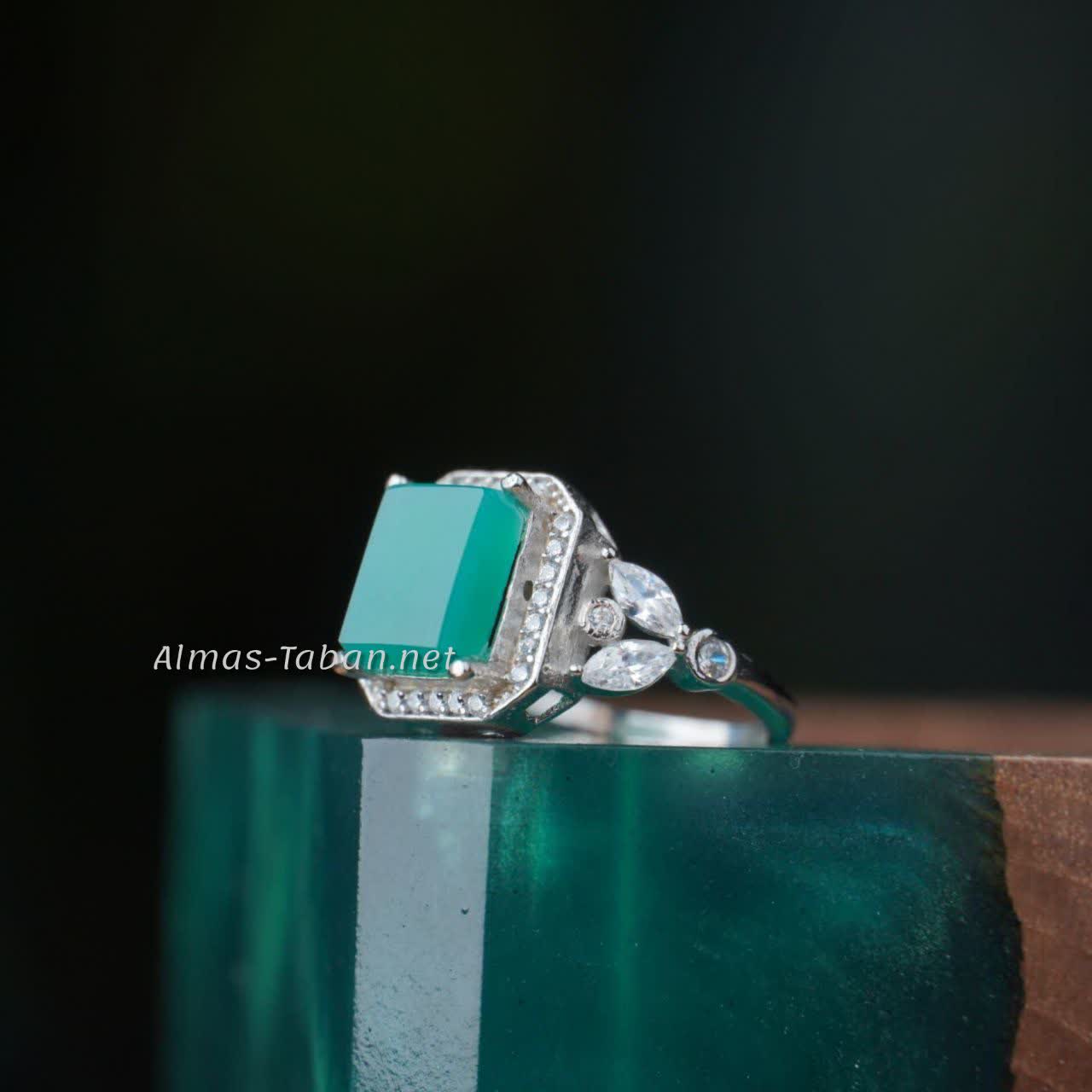 انگشتر زنانه عقیق سبز کد 720
